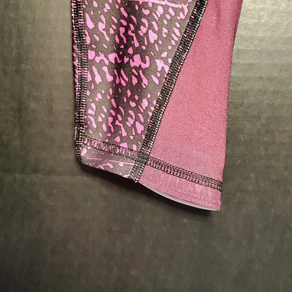 Under Armour Heat Gear Compression Leggings - Size X-Small - Picture 4 of 13